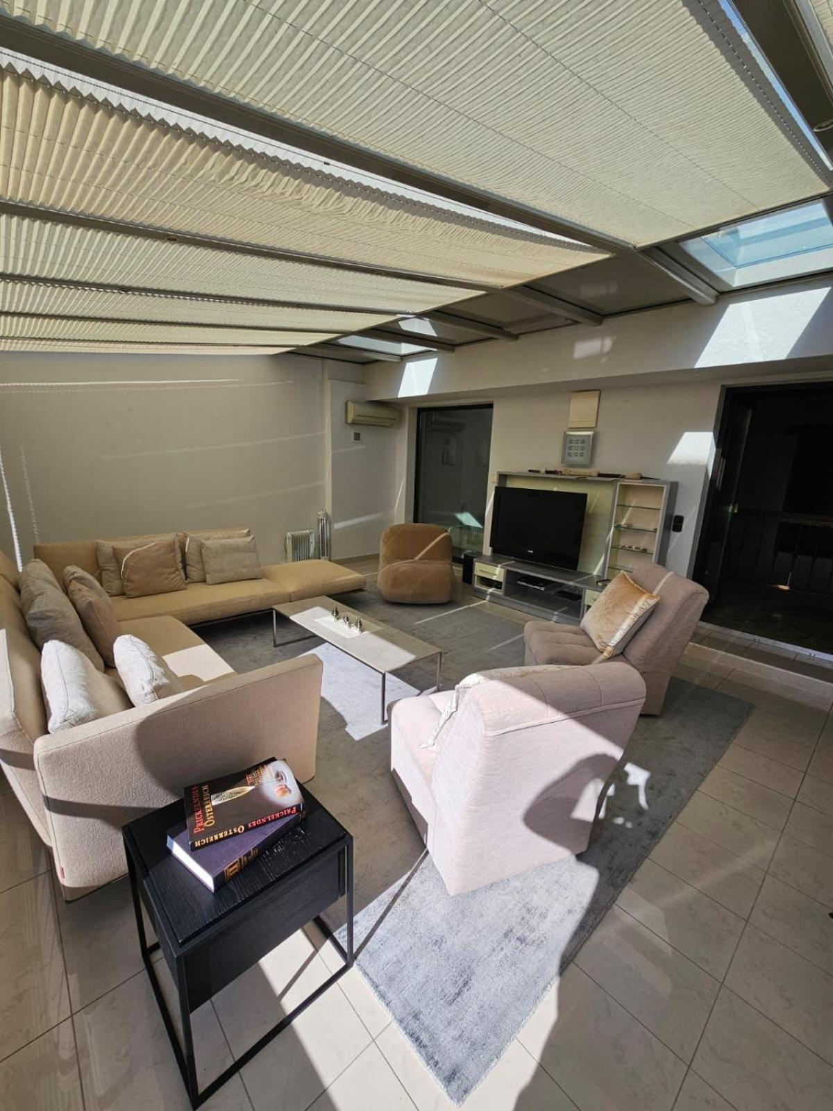 Big Quiet With Garden And Pool *